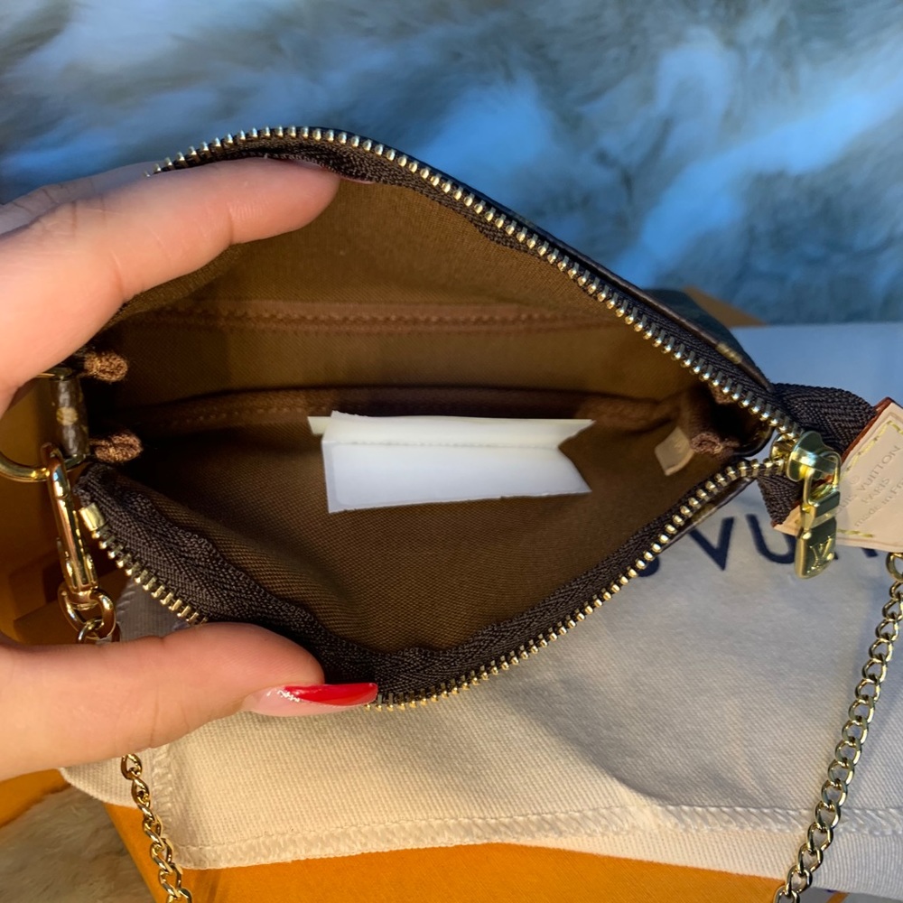 Mini Pochette Accessoires - Picture 12 of 16